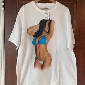 Popular demand men’s graphic brand new with the size xl